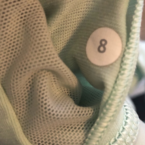 Lululemon Nouveau Limits Tank - Picture 8 of 8